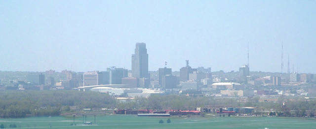 640px-Omaha_skyline_humid_day